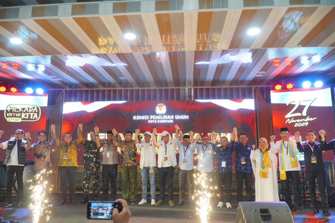 Jangan Saling Menjelekkan, Jangan Ada Pelanggaran, Empat Paslon Sepakat Kampanye Damai Pilkada Parepare